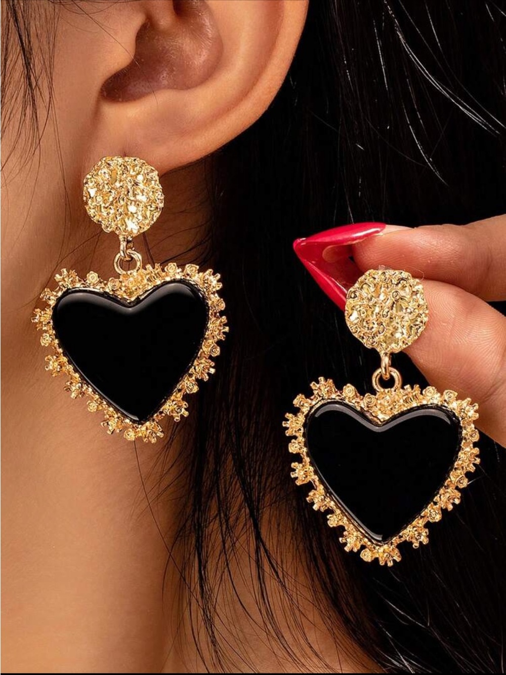 Gold and Black Heart Pendant Drop Earrings NEW 🏷️